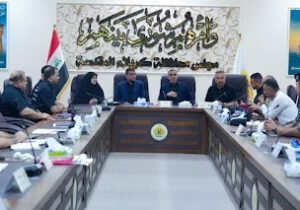 محافظ ذي قار يشارك في اجتماع السيطرة الكربلائي لتفويج الزائرين