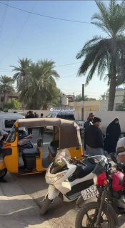 بالفيديو التوافد يتواصل بكثافة الى مراكز الاقتراع في بغداد…