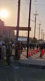 بالفيديو توافد المواطنين العراقيين للإدلاء بأصواتهم في الانتخابات العراقية بمحاف…