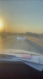 العرس الانتخابي،،،الجماهير العراقية تتوافد الى مراكز الاقتراع في مدينة الصدر ببغ…