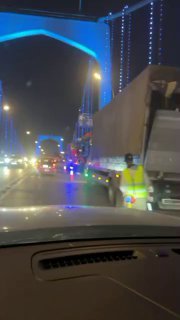 بالفيديو مخالفة انتخابية على الجسر المعلق في بغداد بعد استغلال فرق تابعة لحملات …