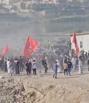 بالفيديوجانب من تشييع ذوي واقارب الشاب الغريق حسين الجياشي من موقع العثور على جث…