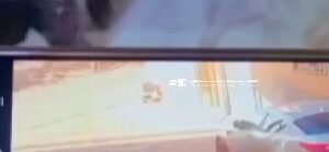 بالفيديو | ضمن الفوضى المستمرة في سوريا مشاهد تظهر لحظة تعرض سيدة مسيحية في زيدل…