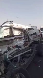 بالفيديو حادث سير مروع في البصرة يودي بحياة واصابة نحو 15 طالب جامعي في قضاء الد…