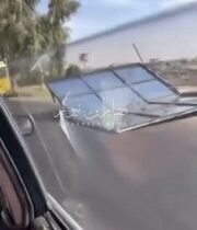 بالفيديو سقوط دعاية انتخابية على عجلات يتسبب لهم في أضرار مادية في محافظة كركوك….