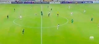 رياضةهدف الشرطة الذي أُلغي على الرغم من دخول الكرة. نادي الشرطة يسجل الهدف الأول…