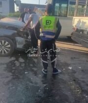 بالفيديو | لا حول ولا قوة الا باللهحادث سير عنيف بين ثلاث عجلات على سريع منطقة ا…