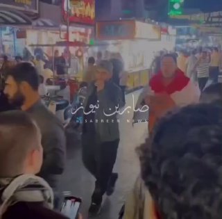 بالفيديو مجاميع مدعومة من جهاز الباراستن تهين مواطنين عربًا أثناء مباراة العراق …