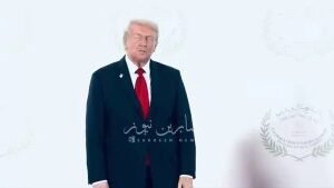 الاحمق ترامب عند رؤيته رئيس الوزراء العراقي: هذا هو ، تنسيق لطيف ، لديه الكثير م…