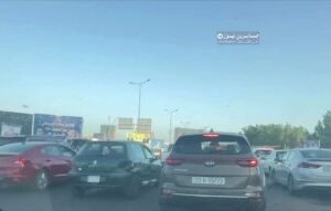 الموقف المروري في شوارع العاصمة بغداد الوصول الى الهدف ، انساها، ساعة ساعتين مت…