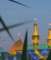 الحوائجِ لا يَنفكُّ يَبذُلُها‏            فدَأبُه الفتحُ والأبوابُ تُنغَلِقُ…