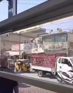 بالفيديو بغداد،،، إطلاق نار ورمي من قبل مسلحين في سوق النصر بمنطقة الشعلة…