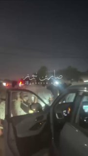 بالفيديو النائب عن تحالف عزم اياد الجبوري وحمايته يتجاوز على المواطنين في منطقة …