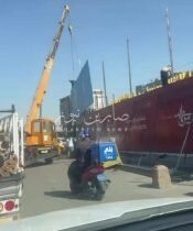 بالفيديو احد المرشحين يخالف ضوابط مفوضية الانتخابات ويرفع لوحة اعلانية تضم تسلسل…