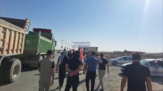 #عاجـــــــــــــــل | بالفيديوأهالي مدينة تلعفر يغلقون الطريق لمنع دخول الحلبوس…