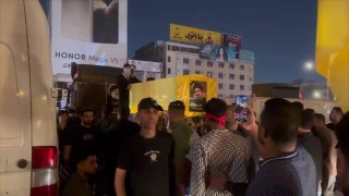 النعش الرمزي لسيد شهداء المقاومة وسط ساحة التحرير ولا يحتاج ننصبلك بعد تمثال  شك…