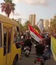 العلم العراقي في مسيرات بيئة المقاومة بمنطقة الروشة…