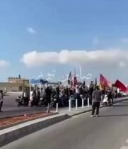 لبنان: المحبون يجددون العهد والبيعة لسماحة الشهيد الاقدس من أمام مرقده الطاهر…