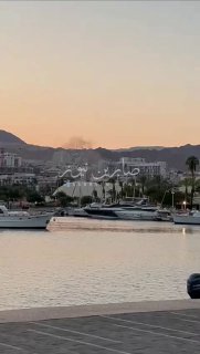 مشاهد انقضاض الطائرة المسيرة اليمنية في ايلات المحتلة دون اي اعتراض #عاجــــــــ…