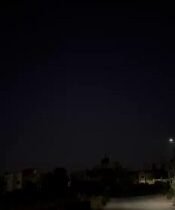 رصد الصاروخ اليمني من مدينة طوباس صافرات الرعب تدوي في اراضينا المحتلة بعد رصد إ…