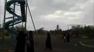 العدوان الصهيوني يستهداف الاحياء المدنية والمنتزهات العامة للاطفال والنساء قرب ح…