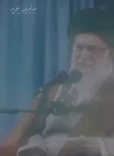 فَاقَ النَّبِيِّينَ فِي خَلْقٍ وَفِي خُلُقٍ ‏وَلَمْ يُدَانُوهُ فِي عِلْمٍ وَلَا …