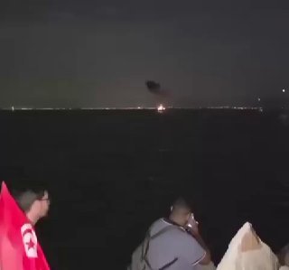 إدارة أسطول الصمود: السفينة الأكبر تتعرض لهجوم جديد بمسيرة حارقة واندلاع حريق عل…