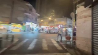 حالة من الرعب والهلع بين قطعان المستوطنين في القدس اثناء دخول الصاروخ اليمني رصد…