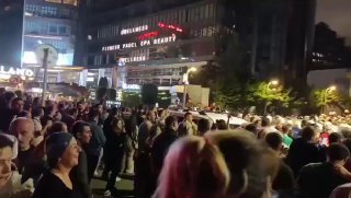 تحديث بعد تصاعد التظاهرات للمعارضة التركية ضد اردوغان… إسطنبول تعلن حظر المظاه…