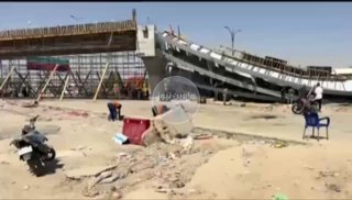 بالفيديو المباشرمواطن يوثق استمرار مرور العجلات من تحت مجسر العطيشي بمحافظة كربل…