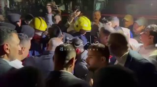 تحديث إنقاذ صاحب العجلة التوكسان الذي كان عالق تحت الجسر بالفيديو   مدير الدفاع …