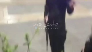 شاهد | بالفيديوعناصر من العصابات التكفيرية يعتدون على سيدة سورية بالضرب والسحل، …