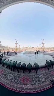 من أجمل ماتشاهد فرش أكبر سجادة (144 متر مربع) في حرم الإمام الرضا عليه السلام…