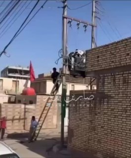 بالفيديو شهيد العمل… وفاة  موظف كهرباء اثناء الواجب في شارع عشرين وسط الناصرية…