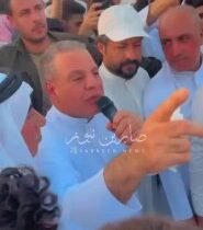 ابو مازن يذرف الدموع مودعاً العملية السياسية ويوصي حاشيته بدعم نجله ( مازن ) بشو…