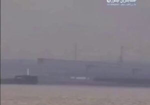 متابعات | بالفيديو المتداول انفجار وحريق على متن سفينة شحن بالقرب من ميناء بالت…