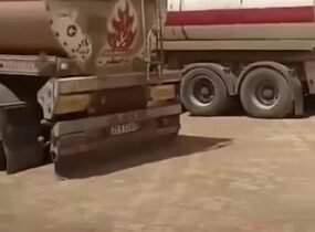 بالفيديو “صهاريج” نفط تحمل أرقام أربيل والسليمانية عالقة على حدود افغانستان، حيث…