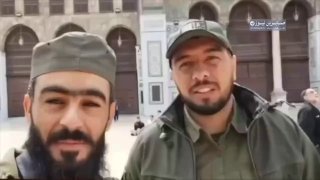 مدير المرصد السوري ينشر فيديو لمسلحان متهمان بقتل عوائل وخطف الطفلة لمار في السو…