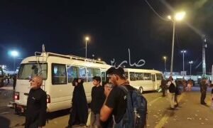 بالفيديو التفويج العكسي من كربلاء المقدسة إلى النجف الاشرف آليات الجهد الخدمي وا…