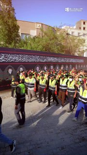 بالفيديوحملة “موكب خدمة” والتي اطلقها عدد من المجاهدين تستمر في اعمال التنظيف ور…