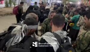 بالفيديو أبطال الحشد الشعبي يدٌ تقاتل ويدٌ تخدم الآن من منفذ زرباطية الحدودي في …