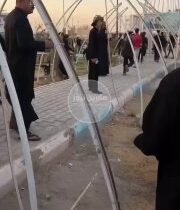 متابعات | بالفيديو في استهداف واضح للشعائر الحسينية مجموعة من الصبية المغرر بها …