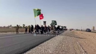 بعدسة صابرين نيوز مسيرة العشق الحسيني على طريق حمرين#لبيك_ياحسين…