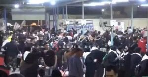 مسيرة العشق الحسيني استمرار توافد الاف الزائرين من منفذ الشلامجة الحدودي الى كرب…