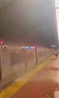 بالفيديو أميركا ⁩.. عاصفة تضرب مدينة نيويورك والأمطار تغرق محطات مترو الأنفاق في…