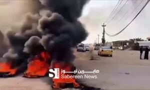 بالفيديو اهالي منطقة السنية بالديوانية يقدمون على قطع الطرق بالديوانية احتجاجاً …