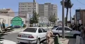 مشاهد من تصدي القوات الامنية للهجوم الارهابي على مبنى القضاء في زاهدان ومقتل عدد…