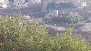 غارة من مسيرة صهيونية على بلدة تبنين جنوبي لبنان…