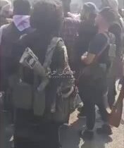 بقاطع زراعي.. عصابات الجولاني التفكيرية تنتهك حرمة المدنيين وتحلق شوارب كبار الس…