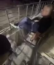 ترند العراق فاجعة الكوت ، تحت عنوان (هيج يدير عملية الانقاذ عن بعد) رجل على رجل …